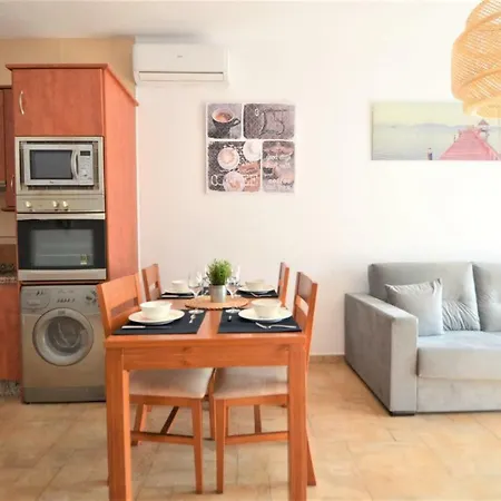 Apartamento Palmeras De Erasa * 베날마데나코스타